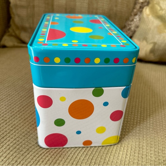 Best-Ever Kids’ Recipes in a Tin Box - Picture 9 of 13